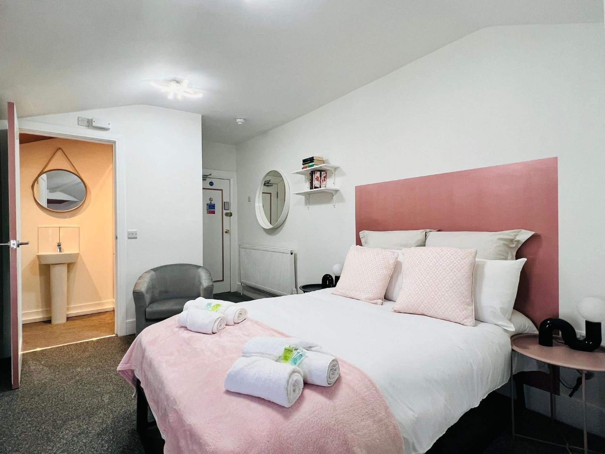 One Battison - Affordable Rooms, Suites & Studios In Stoke On Trent Exteriör bild