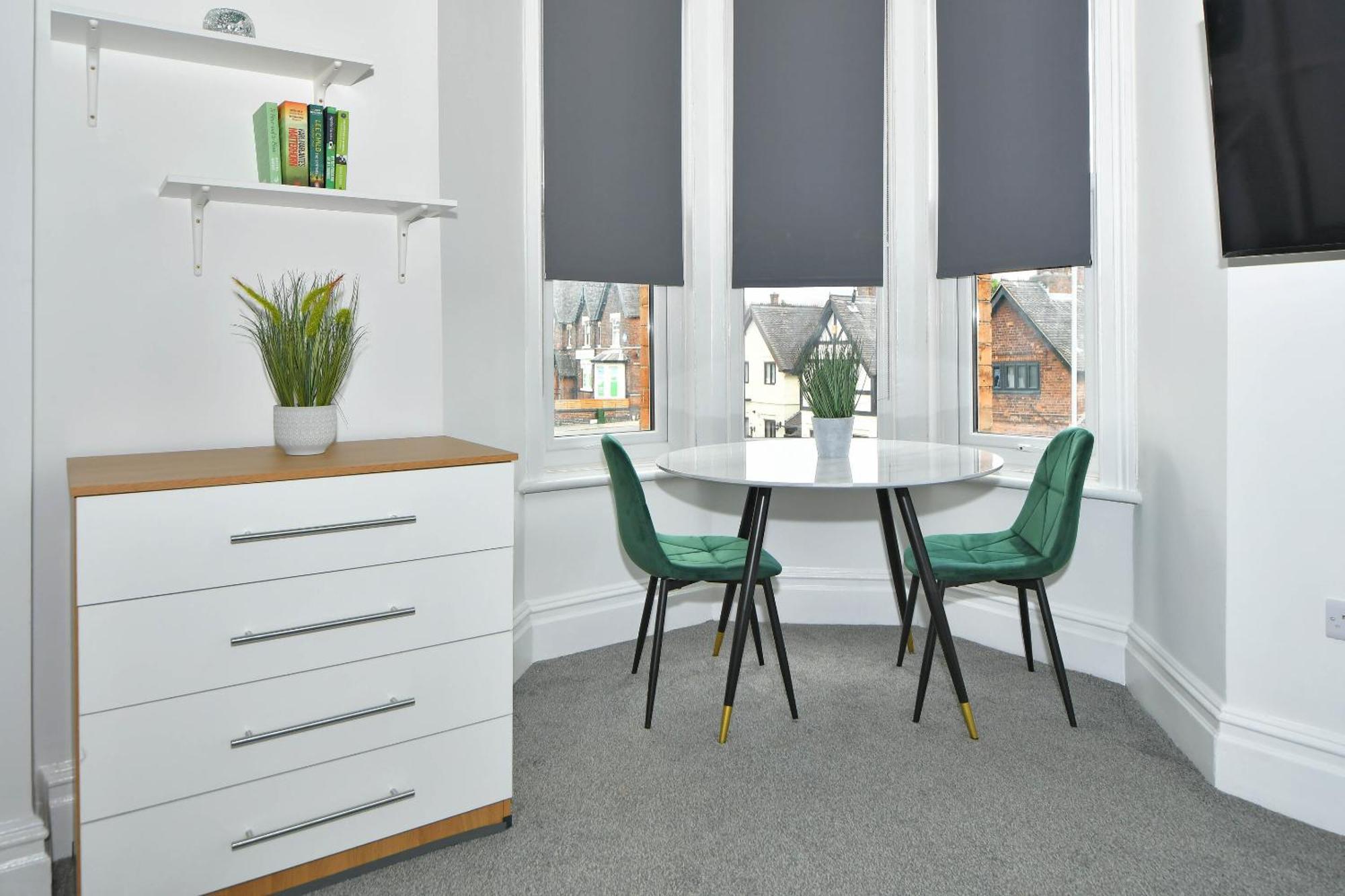 One Battison - Affordable Rooms, Suites & Studios In Stoke On Trent Exteriör bild