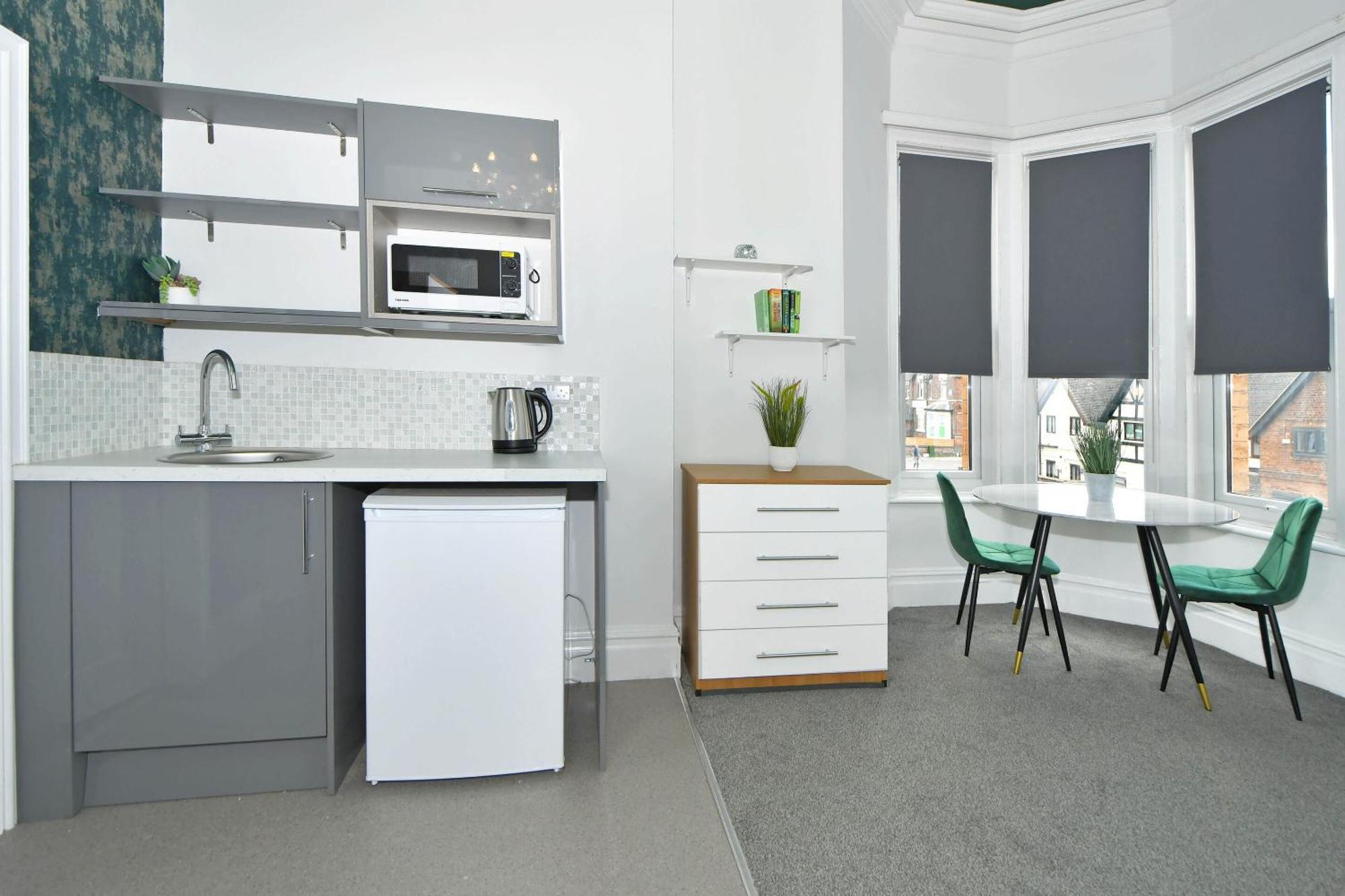 One Battison - Affordable Rooms, Suites & Studios In Stoke On Trent Exteriör bild