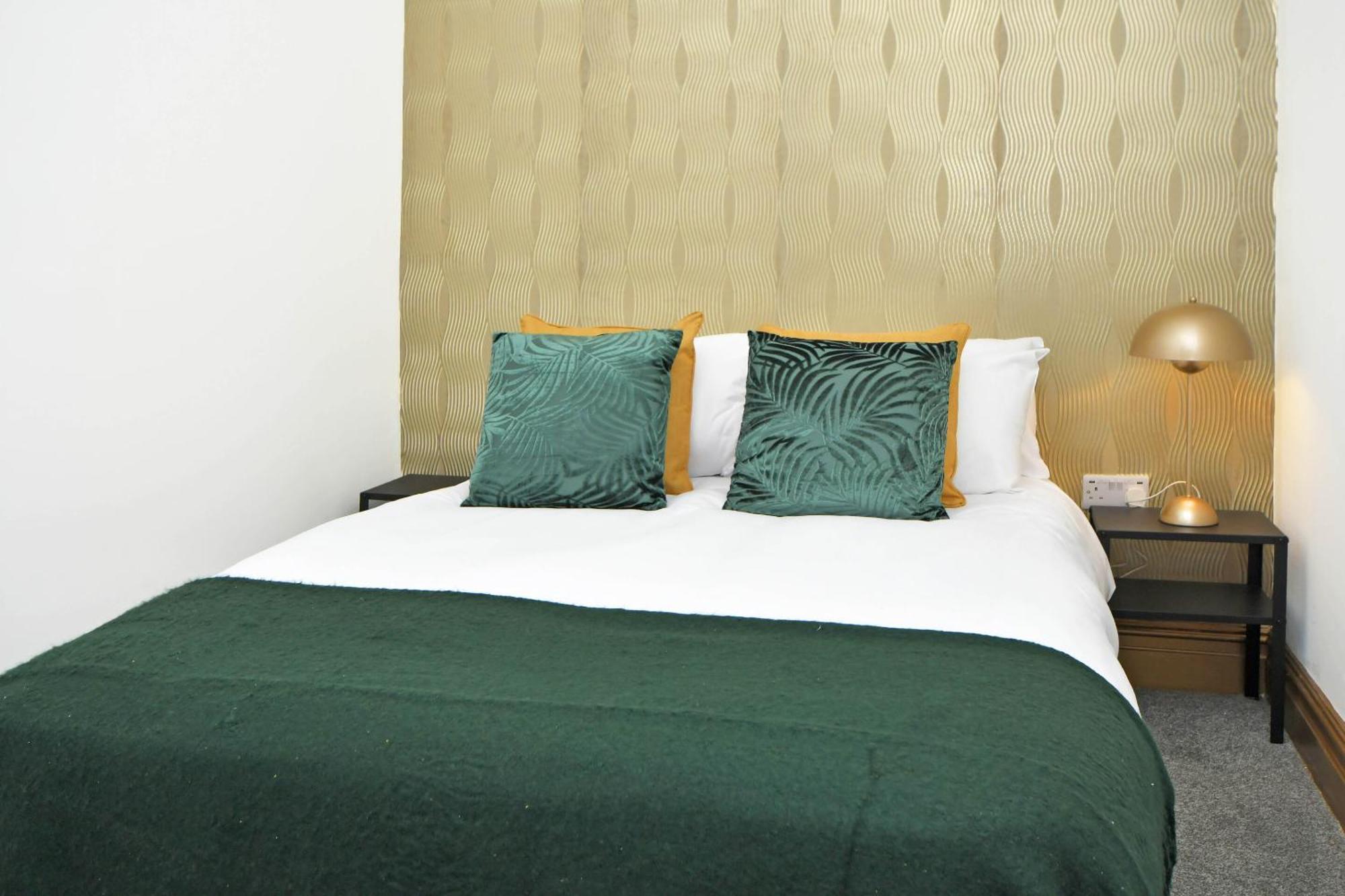 One Battison - Affordable Rooms, Suites & Studios In Stoke On Trent Exteriör bild