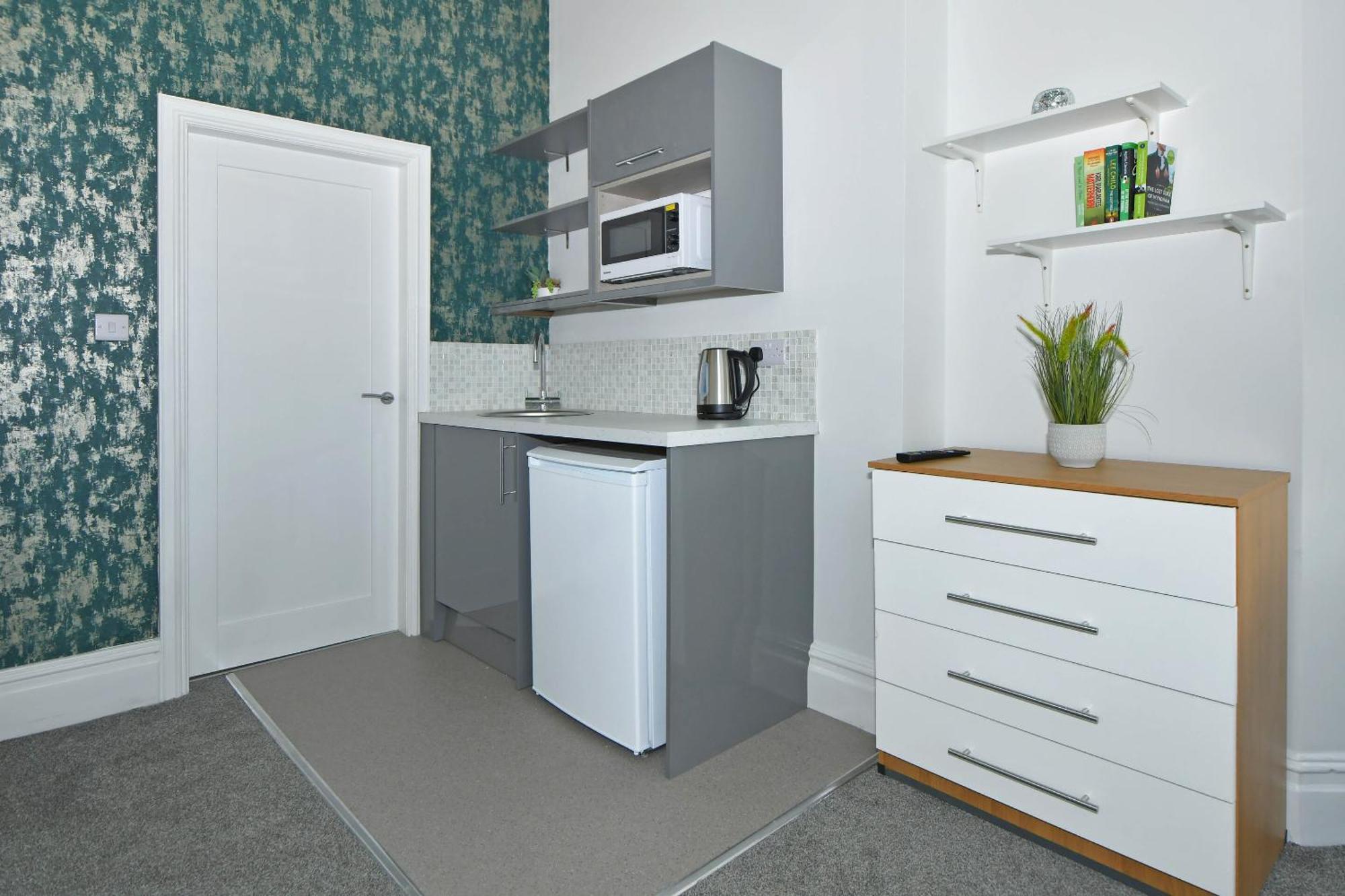 One Battison - Affordable Rooms, Suites & Studios In Stoke On Trent Exteriör bild